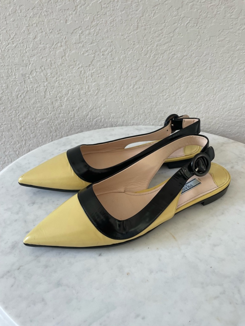 Prada Ananas + Nero pointed-toe slingback shoes in yellow and black Size 37 1/2 - Picture 11 of 12